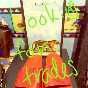 looking to do shoe or clothing trades i am size 11